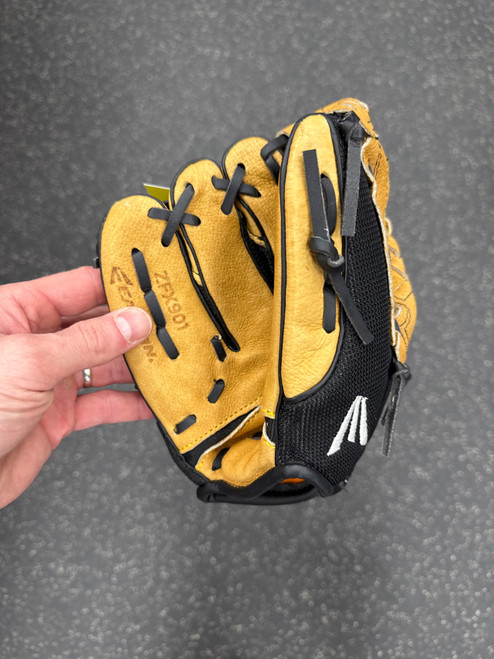 Vist Large View of Product Image Which is Used Easton ZFX901 BB/SB Glove LH Throw Brown 9"