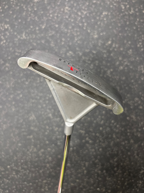 Vist Large View of Product Image Which is Used BERMUDA TRIANGLE Mens Putter RH