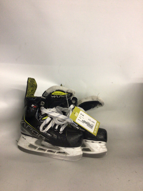 Vist Large View of Product Image Which is Used Bauer VAPOR Youth Hockey Skate Youth 12.0