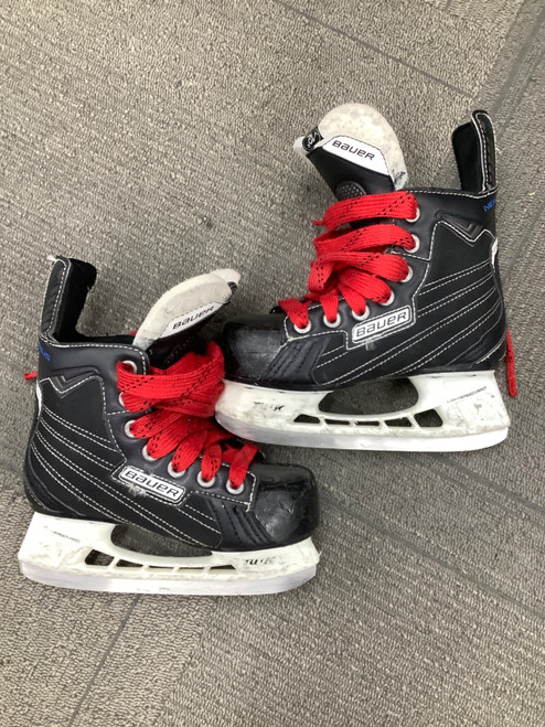 Vist Large View of Product Image Which is Used Bauer NEXUS 4000 Youth Hockey Skate Youth 12.0