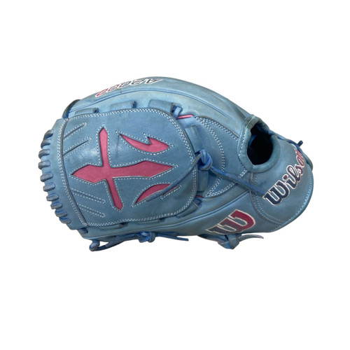 Vist Large View of Product Image Which is Used Wilson A2000 B23 BB/SB Glove LH Throw Carolina Blue 12"