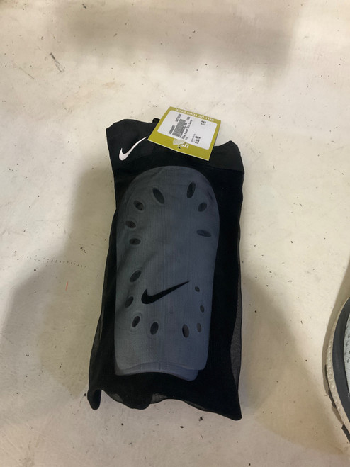 Vist Large View of Product Image Which is Used Nike Soccer Shin Guards Youth White MD