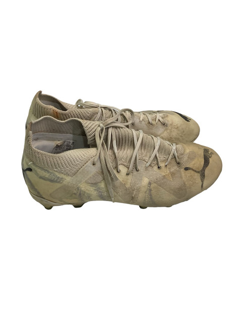 Vist Large View of Product Image Which is Used Puma Soccer Cleats White Senior 6.5
