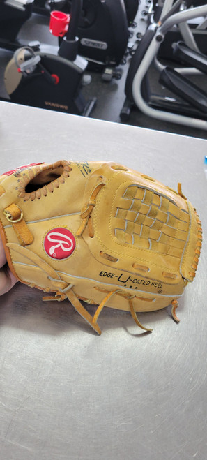 Vist Large View of Product Image Which is Used Rawlings 12.5 BB/SB Glove RH Throw None 12 1/2"