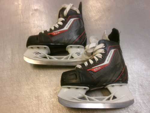 Vist Large View of Product Image Which is Used CCM JETSPEED 250 Youth Hockey Skate Youth 11.0