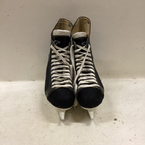Vist Large View of Product Image Which is Used CCM MUSTANG 205 Senior Hockey Skate Senior 12