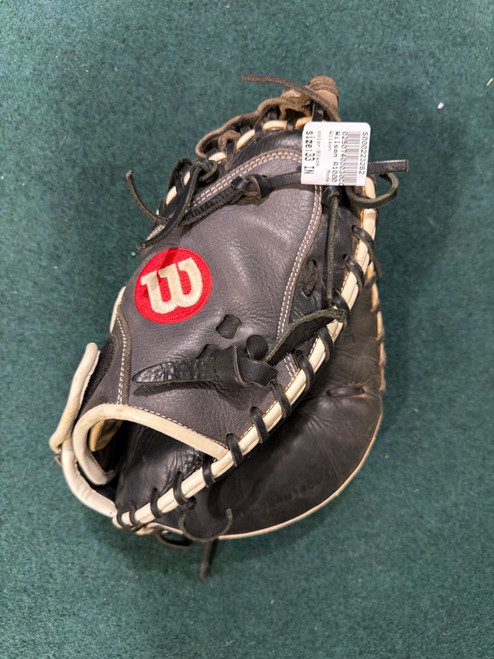 Vist Large View of Product Image Which is Used Wilson A1000 A10RB19CM33 BB/SB Catchers RH Throw Black 33"