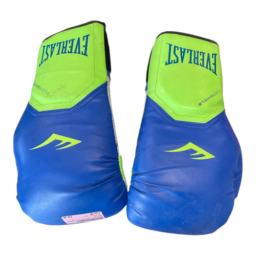 Vist Large View of Product Image Which is Used Everlast Boxing Gloves Royal Blue Senior