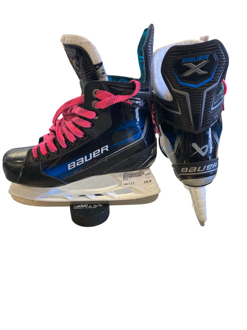 Vist Large View of Product Image Which is Used Bauer X Senior Hockey Skate Senior 6.5