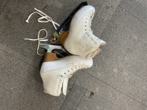 Vist Large View of Product Image Which is Used EDEA OVERTURE WomensFigure Skate White Senior 14