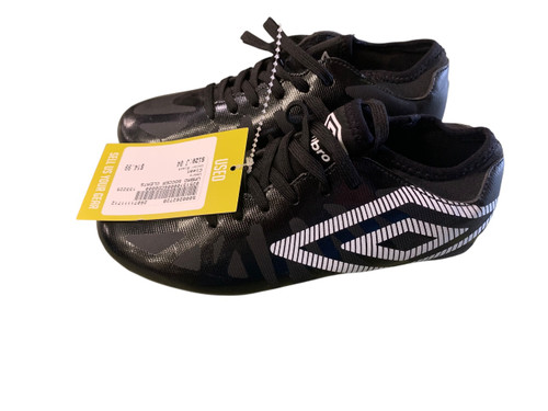 Vist Large View of Product Image Which is Used Umbro Soccer Cleats Black Junior 04