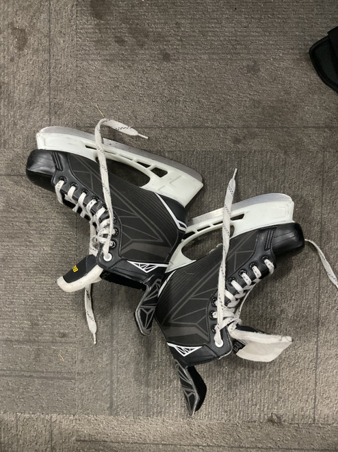 Vist Large View of Product Image Which is Used Bauer S140 Senior Hockey Skate Senior 9.5