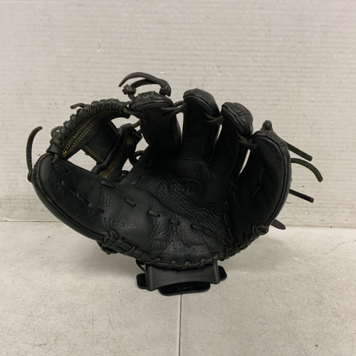 Vist Large View of Product Image Which is Used Wilson A 950 BB/SB Glove RH Throw Black 11 1/2"