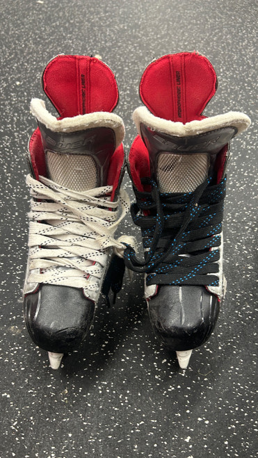 Vist Large View of Product Image Which is Used Bauer VAPOR X 4.0 Senior Hockey Skate Senior 7