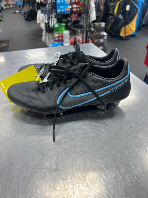 Vist Large View of Product Image Which is Used Nike TIEMPO Soccer Cleats Black Senior 9