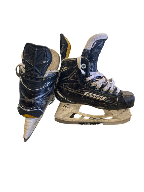 Vist Large View of Product Image Which is Used Bauer S190 Junior Hockey Skate Junior 01