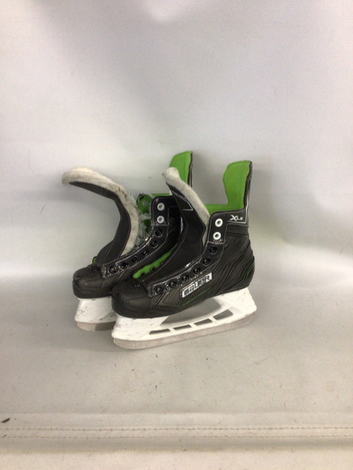 Vist Large View of Product Image Which is Used Bauer XLS Junior Hockey Skate Junior 02