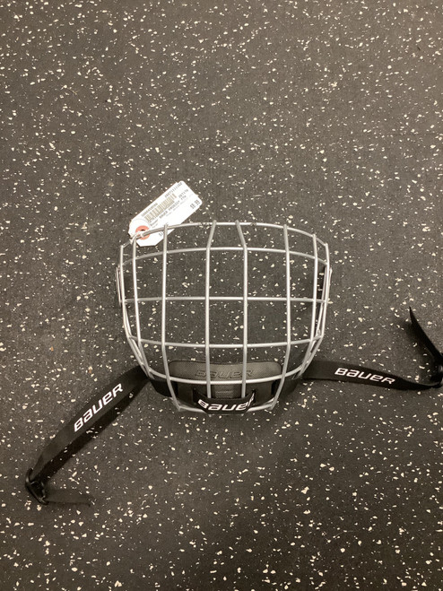 Vist Large View of Product Image Which is Used Bauer BAUER PRODIGY YTH Hockey Wire Mask Grey One Size