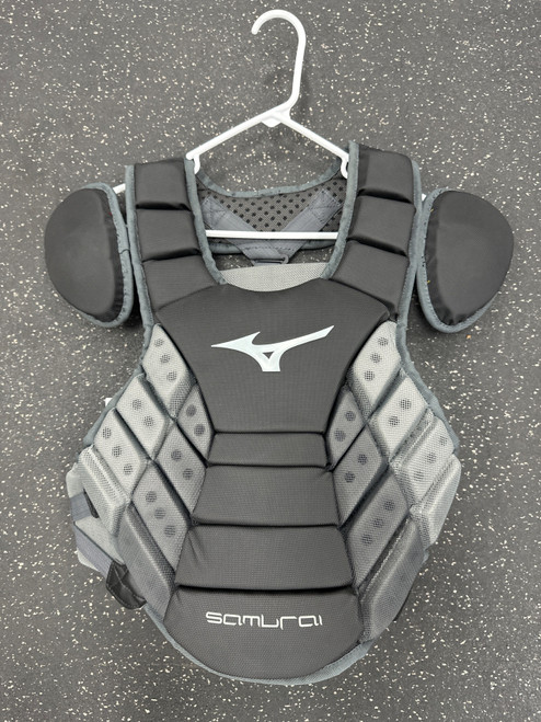 Vist Large View of Product Image Which is Used Mizuno SAMURAI ADULT NOCSAE Catchers Chest Protector Black Adult