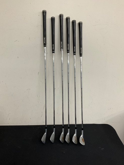 Vist Large View of Product Image Which is Used Mizuno JPX 900 4-8+PW+GW Mens Iron Set RH 4I-PW