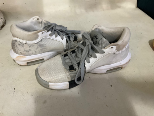 Vist Large View of Product Image Which is Used Nike Basketball Shoes M Grey Senior 7