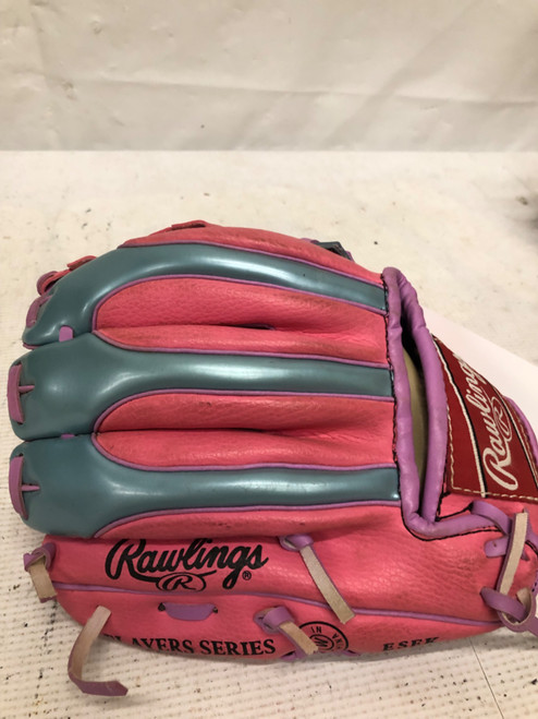 Vist Large View of Product Image Which is Used Rawlings PLAYER SERIES BB/SB Glove RH Throw Pink 9"