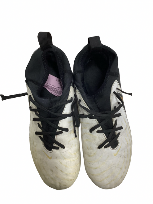 Vist Large View of Product Image Which is Used Nike Soccer Cleats White Junior 02.5