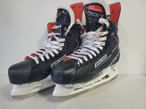 Vist Large View of Product Image Which is Used Bauer VAP SELECT Senior Hockey Skate Senior 7