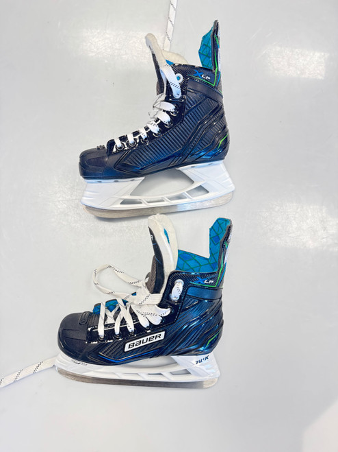 Vist Large View of Product Image Which is Used Bauer XLP Junior Hockey Skate Junior 03