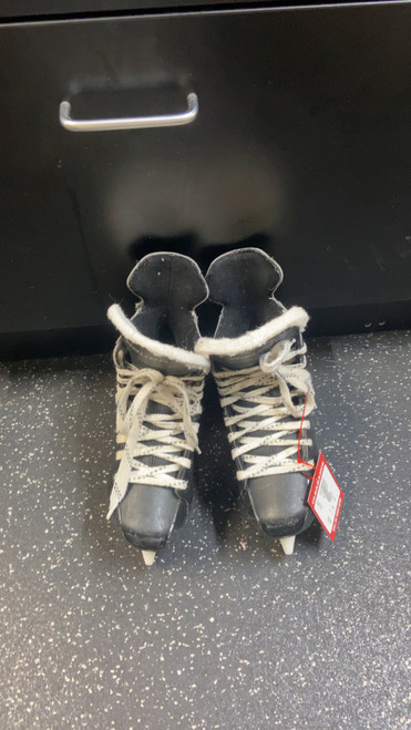 Vist Large View of Product Image Which is Used Bauer 140 Intermediate Hockey Skate Intermediate 4.0