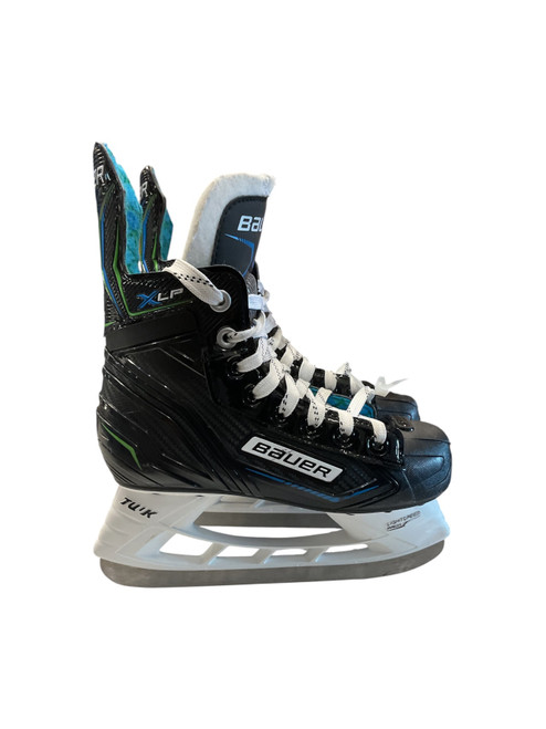 Vist Large View of Product Image Which is Used Bauer XLP SZ 1 Junior Hockey Skate Junior 01