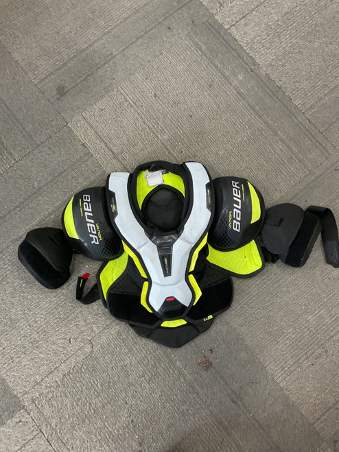 Vist Large View of Product Image Which is Used Bauer VAPOR SHIFT PRO Junior Shoulder Pads MD