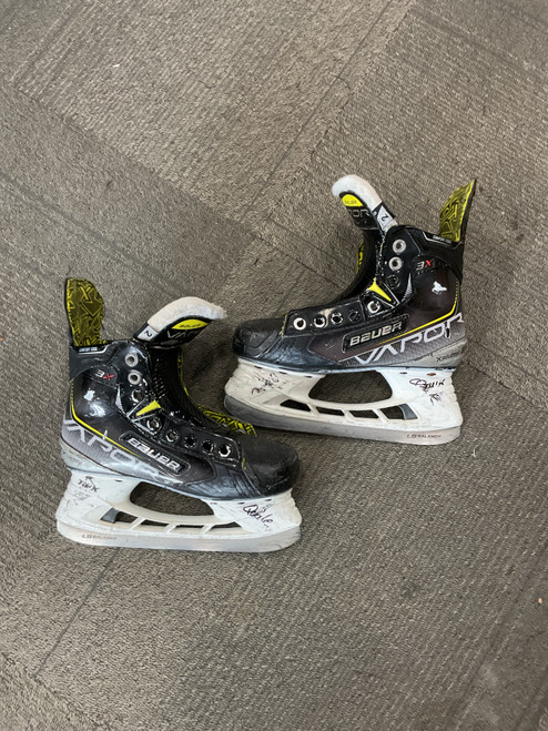 Vist Large View of Product Image Which is Used Bauer VAPOR 3X Junior Hockey Skate Junior 02