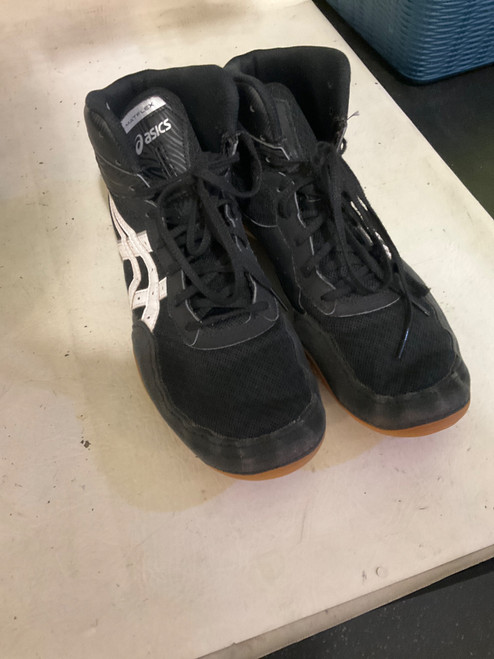 Vist Large View of Product Image Which is Used Asics Wrestling Shoes Black Senior 9.5