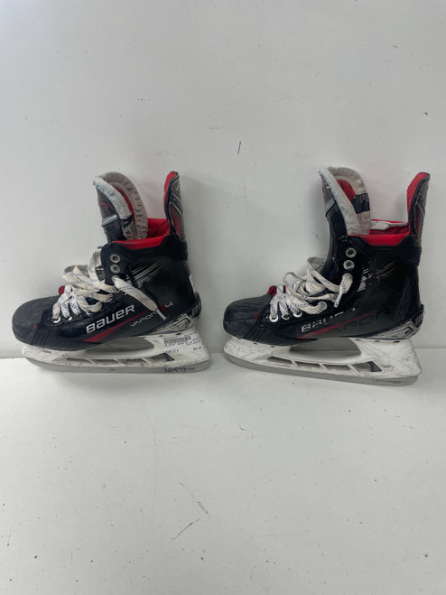 Vist Large View of Product Image Which is Used Bauer VAPOR X4 Intermediate Hockey Skate Intermediate 6.0 (new= $450)