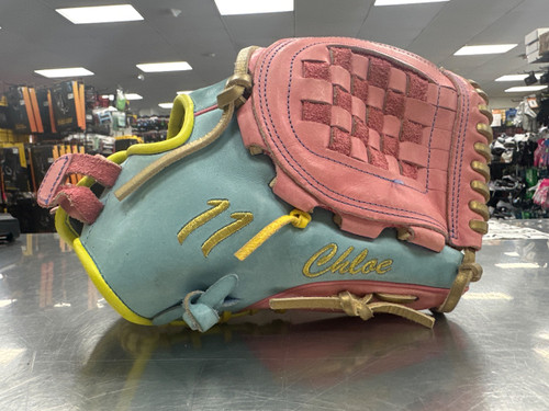 Vist Large View of Product Image Which is Used Rawlings PRO120SB-3 HEART OF THE HIDE RH Throw Fastpitch Gloves Carolina Blue And Pink 12"