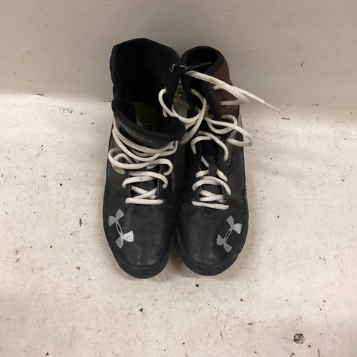 Vist Large View of Product Image Which is Used Under Armour Jr FB Cleats Black Junior 05