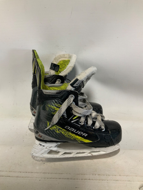 Vist Large View of Product Image Which is Used Bauer VAPOR X4 Youth Hockey Skate Youth 12.0