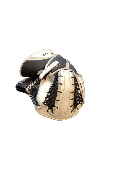 Vist Large View of Product Image Which is Used CCM GLOVE Youth Goalie Catcher White