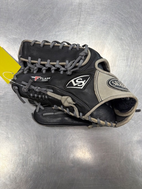 Vist Large View of Product Image Which is Used Louisville Slugger OFBK6-1275 BB/SB Glove LH Throw Black 12 3/4"