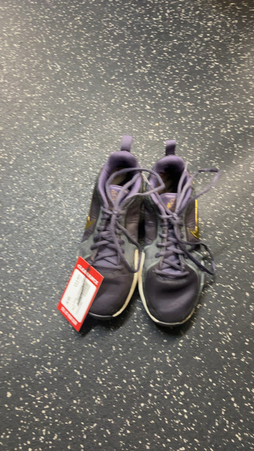 Vist Large View of Product Image Which is Used Nike Basketball Shoes Y Purple Senior 5.5