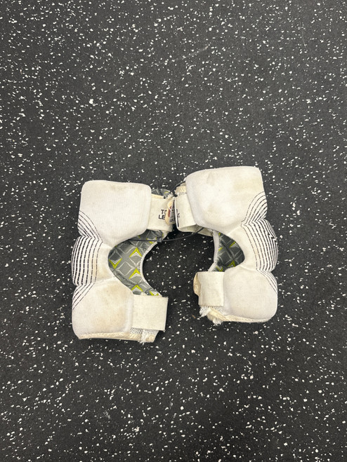 Vist Large View of Product Image Which is Used Brine KING PULSE Lacrosse Arm Pads/Guards White SM