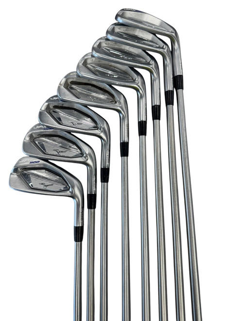 Vist Large View of Product Image Which is Used Mizuno JPX 900 Mens Iron Set RH 4I-GW/AW