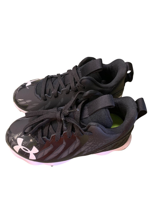 Vist Large View of Product Image Which is New Under Armour Youth FB Cleats Black Youth 10.0