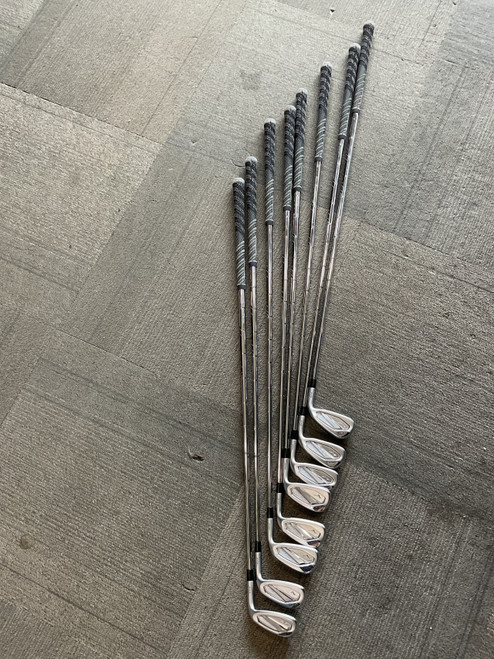 Vist Large View of Product Image Which is Used Mizuno JPX Mens Iron Set RH 4I-GW/AW
