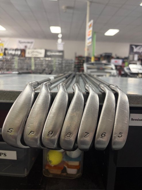 Vist Large View of Product Image Which is Used Taylormade R7 XD Mens Iron Set RH 5I-SW