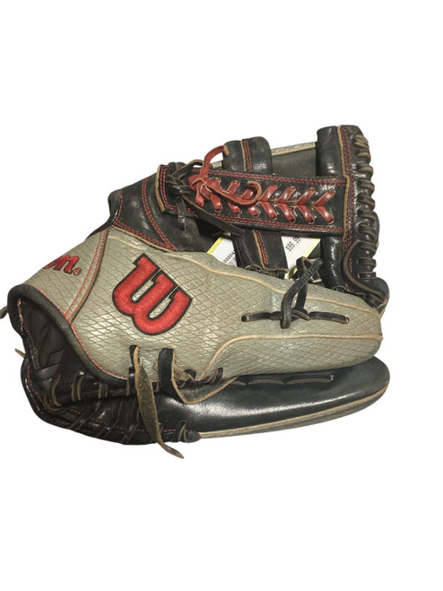 Vist Large View of Product Image Which is Used Wilson A2000 BB/SB Glove RH Throw Grey 11 3/4"