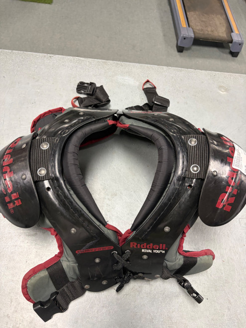 Vist Large View of Product Image Which is Used Riddell RIVAL FB Shoulder Pads None MD