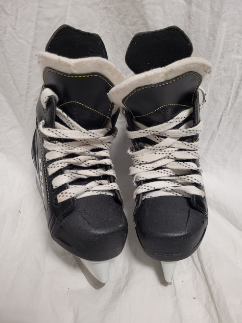 Vist Large View of Product Image Which is Used CCM TACKS 9040 Youth Hockey Skate Youth 11.0
