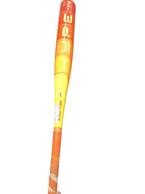 Vist Large View of Product Image Which is Used Easton HYPE FIRE BB/SB USA 2 5/8 Bat 31"
